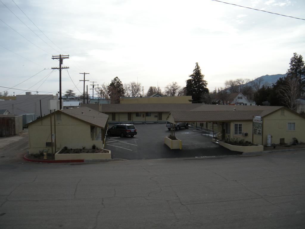 Lone Pine Budget Inn Kültér fotó